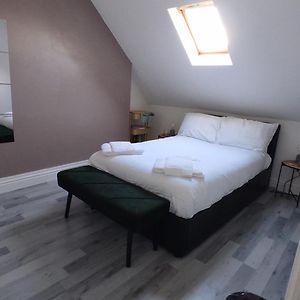 Casa Jimenez - Close To Town With Shared Bathroom